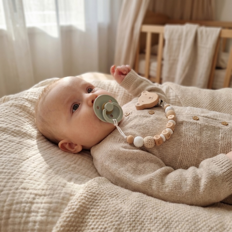 Attache-tétine personnalisée a - Baby Food Name avis et prix